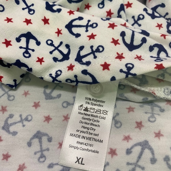 Like New - Gently Used - LulaRoe Valentina Long sleeve Top (XL) - Picture 5 of 5